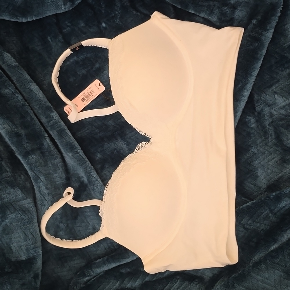 NWT Victoria's Secret White Lounge Top Bra 32B